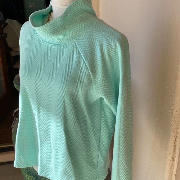 Mint green colored Textured tel gear pullover top with cowl neck size med - Picture 3 of 8
